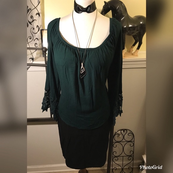 17 PIECE SET SWEATER/SKIRT/BLOUSE/JEWELRY (2)2X,3X - Picture 7 of 8